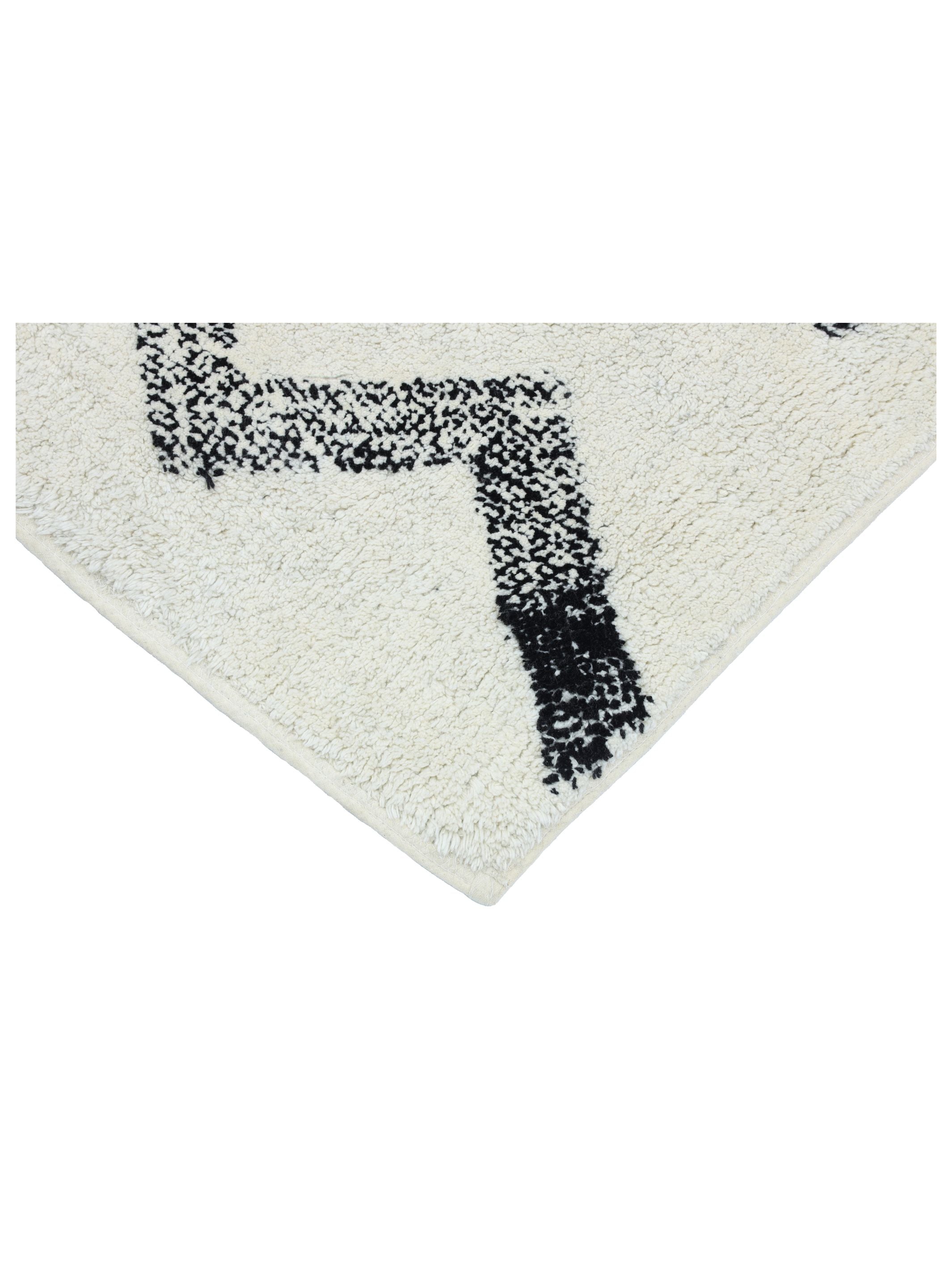 Black Diamond Rug LAST PIECE - 160x230cm