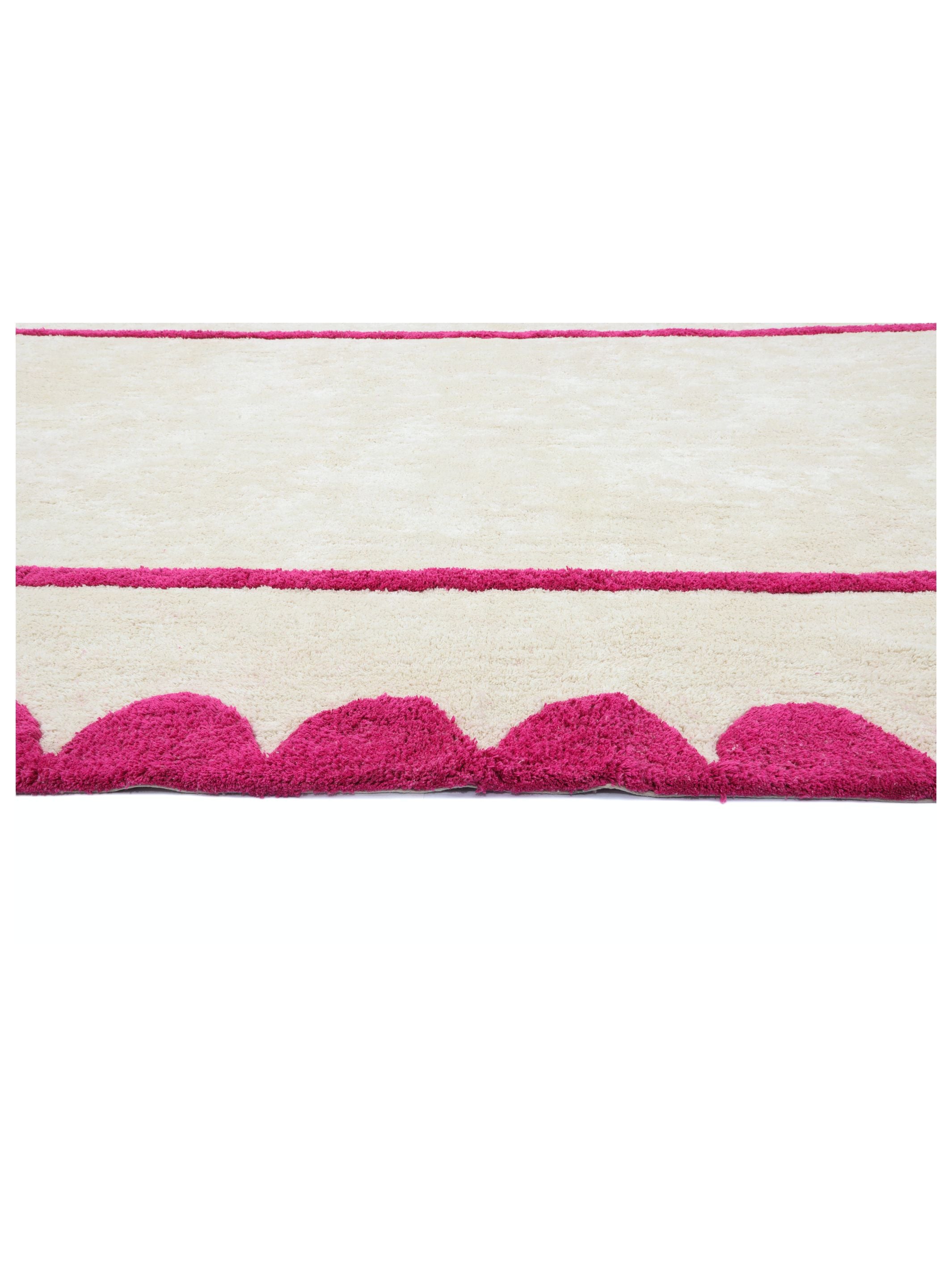 Hot Pink Scallop Rug LAST PIECE - 160x230cm