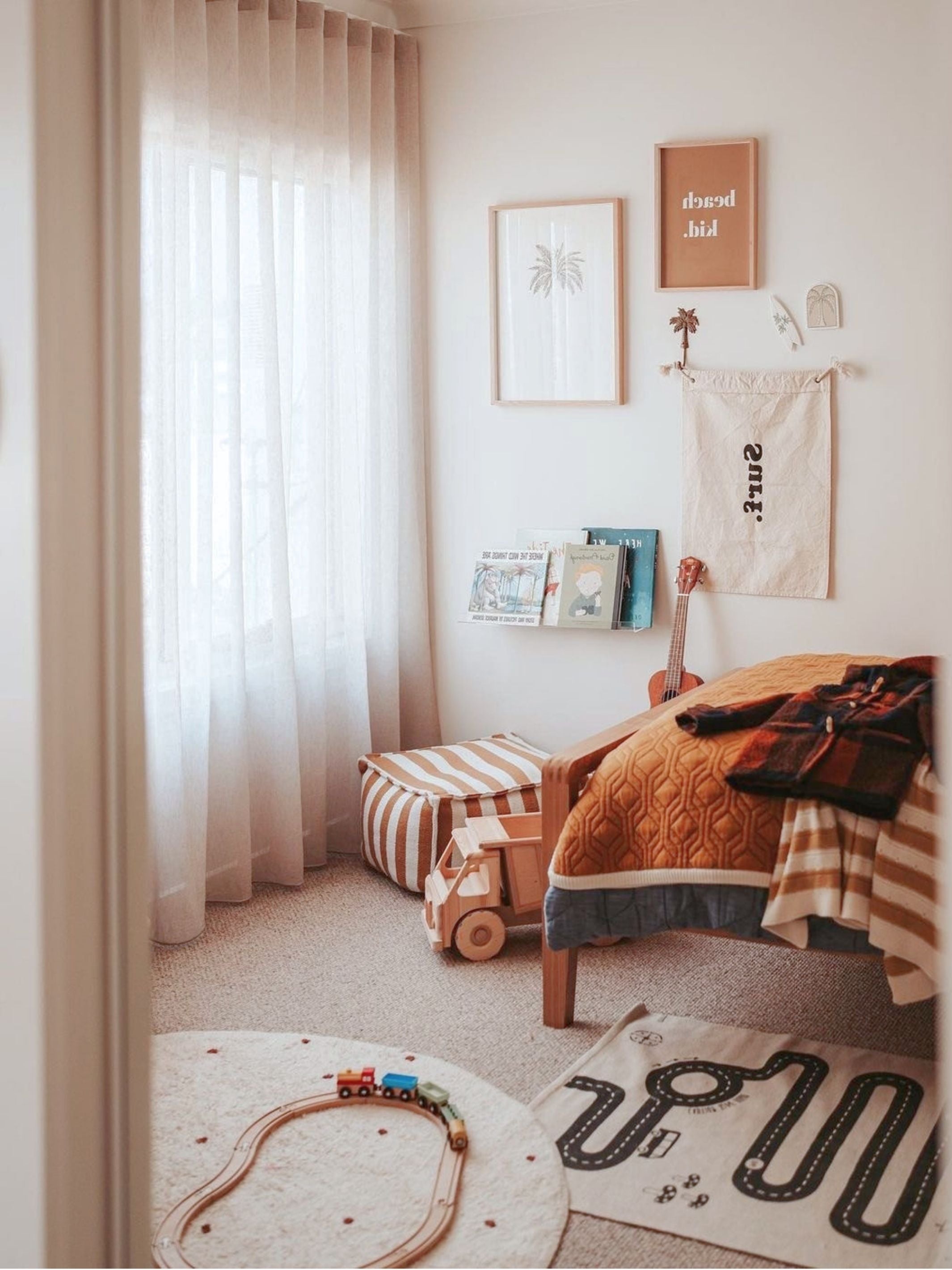 Dot Rug Round - Rust